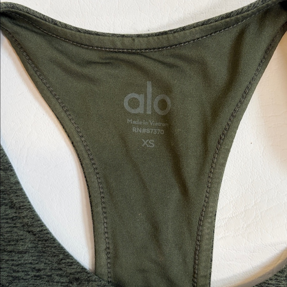 ALO Yoga Women’s Sports Bra Alosoft Serenity Sports Bra Hunter Heather size XS - Picture 5 of 9